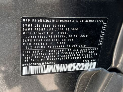 Used 2025 Volkswagen Taos SE image 35