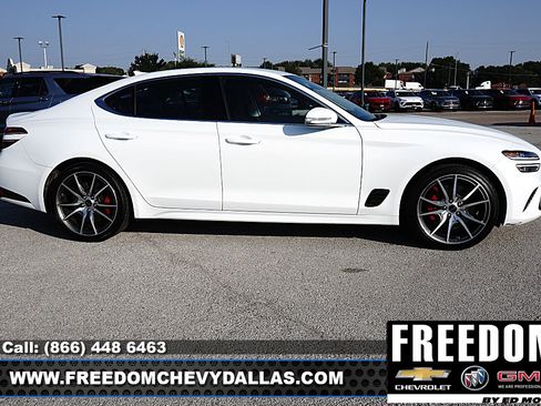 Used 2025 Genesis G70 2.5T RWD image 41