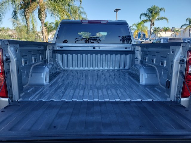Used 2025 Chevrolet Silverado 1500 LT AWD/4WD image 28
