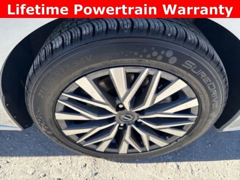 Used 2024 Nissan Altima 2.5 SV image 9