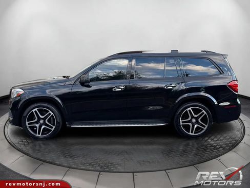 Used 2017 Mercedes-Benz GLS 550 4MATIC image 2