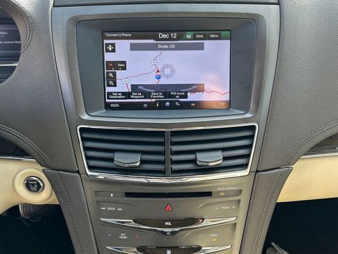 Used 2013 Lincoln MKT EcoBoost image 28