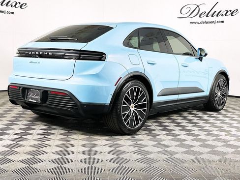 Used 2024 Porsche Macan 4 Electric w/ Premium Package AWD/4WD image 6