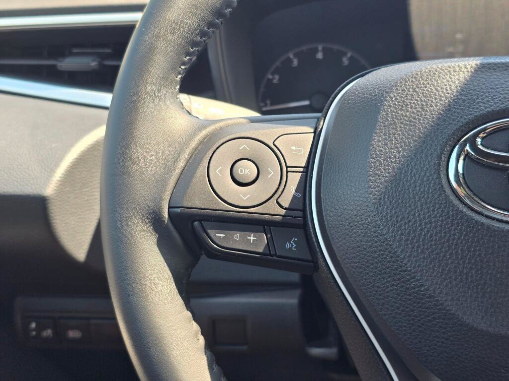 Used 2023 Toyota Corolla SE FWD image 19