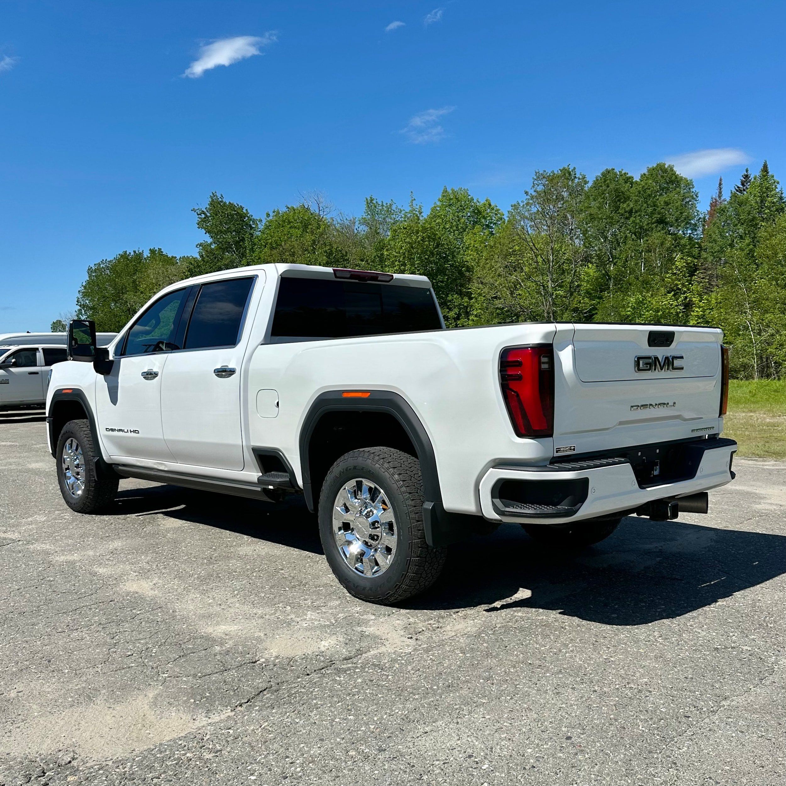 Used 2025 GMC Sierra 2500 Denali Ultimate AWD/4WD image 5