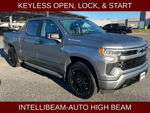 Used 2023 Chevrolet Silverado 1500 RST w/ Convenience Package II AWD/4WD image 4