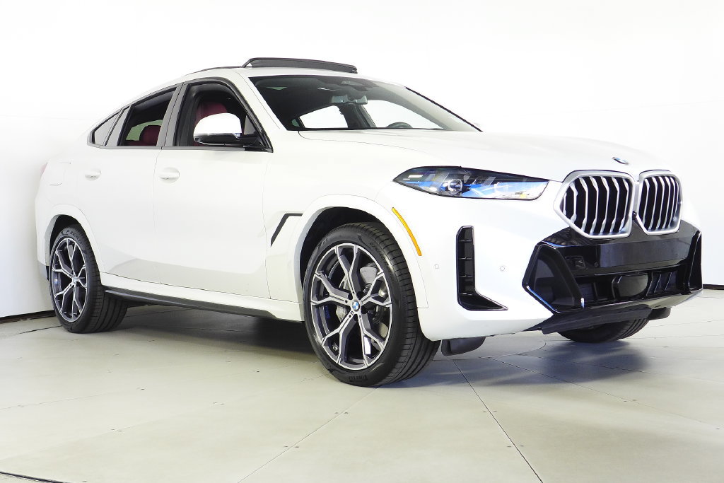 Used 2025 BMW X6 xDrive40i w/ Premium Package AWD/4WD image 4
