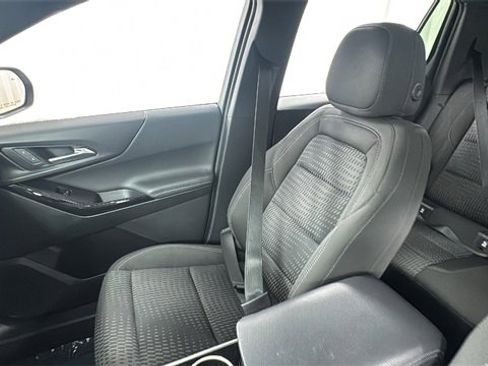 Used 2025 Chevrolet Equinox LT image 13