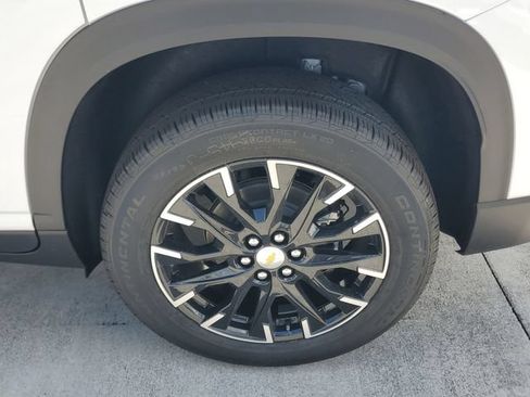 New 2026 Chevrolet Traverse LT w/ Sun and Wheel Package FWD image 5