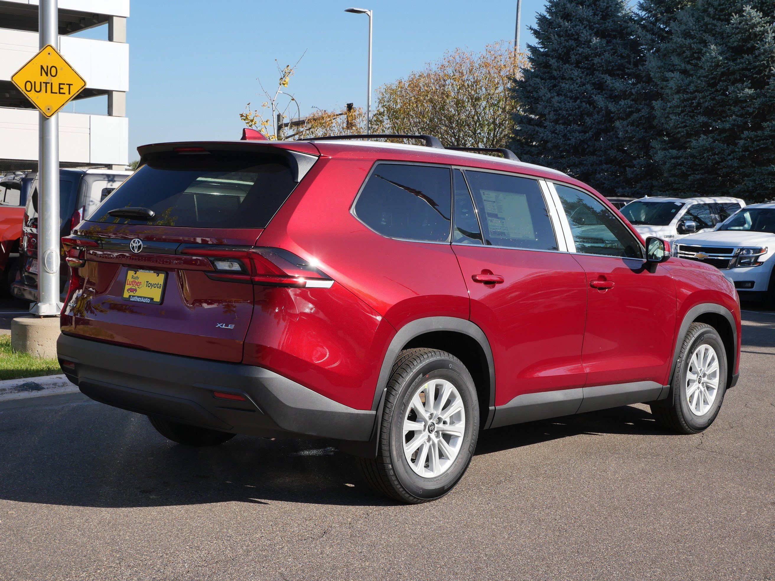 New 2026 Toyota Grand Highlander XLE FWD image 2