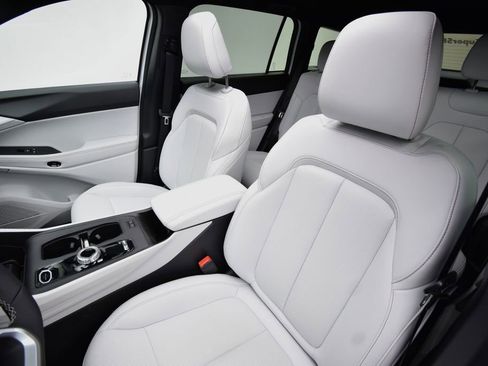 New 2026 Jeep Cherokee Limited image 37