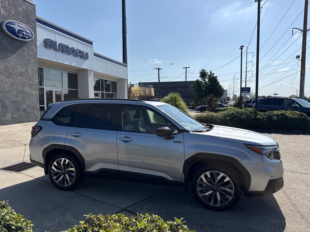 Certified 2025 Subaru Forester Touring AWD/4WD image 8