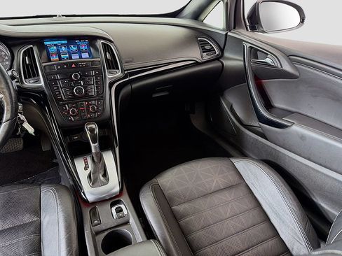 Used 2019 Buick Cascada Premium FWD image 25