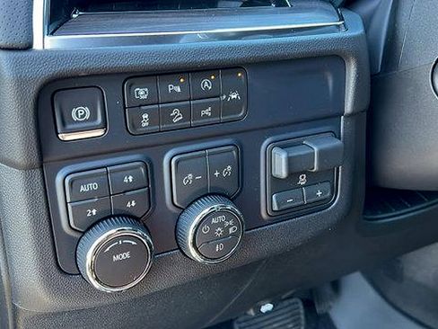 New 2026 Chevrolet Suburban Premier w/ Sun And Tow Package image 33