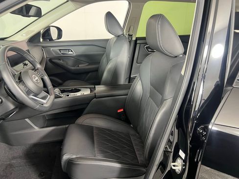 Used 2024 Nissan Rogue Platinum image 22