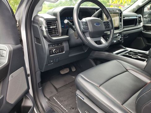 Used 2024 Ford F250 Lariat w/ Sport Appearance Package AWD/4WD image 10