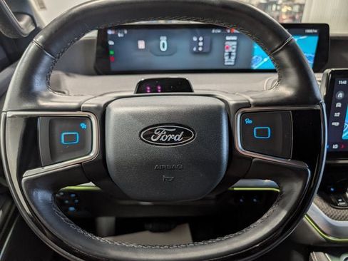 Used 2025 Ford Expedition Platinum w/ Stealth Performance Package AWD/4WD image 24