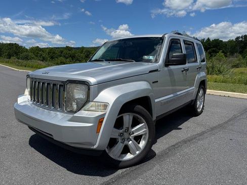 Used 2012 Jeep Liberty Limited Jet AWD/4WD image 1