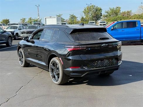 New 2026 Chevrolet Equinox EV RS image 3