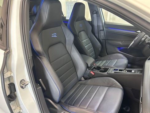 Used 2022 Volkswagen Golf R AWD/4WD image 22