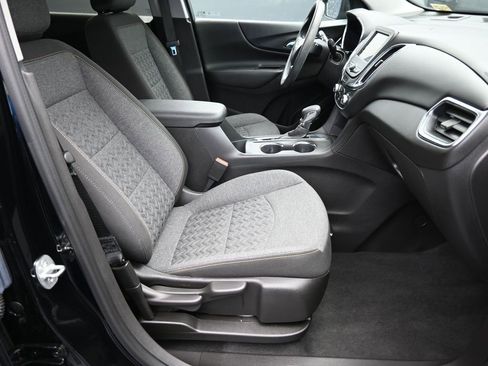 Used 2023 Chevrolet Equinox LT image 24
