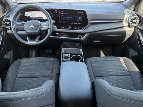 Used 2026 Chevrolet Equinox LT FWD image 9