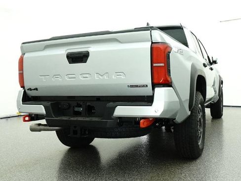 New 2026 Toyota Tacoma TRD Off-Road AWD/4WD image 15