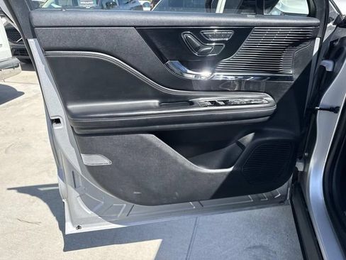 Used 2020 Lincoln Corsair AWD w/ Premium Package image 19
