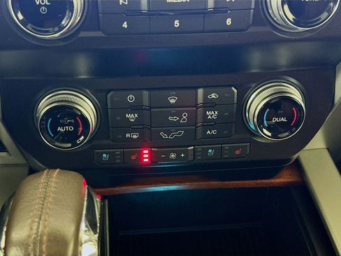 Used 2020 Ford F150 King Ranch w/ Technology Package image 17