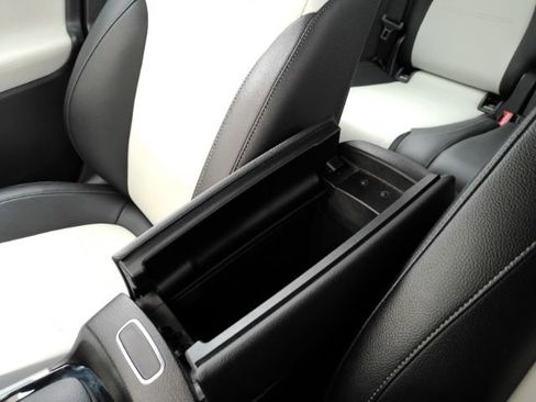 Used 2021 Mercedes-Benz GLA 35 AMG 4MATIC w/ Premium Package image 54