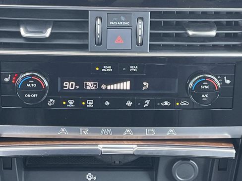 Used 2024 Nissan Armada SL image 16