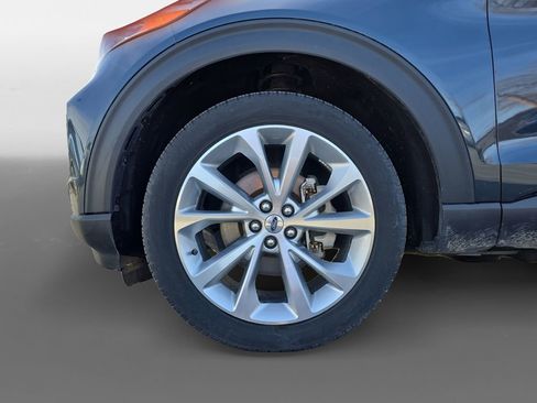 Used 2023 Ford Explorer Platinum w/ Premium Technology Package image 16