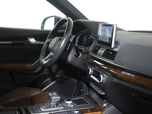 Used 2020 Audi Q5 2.0T Premium Plus w/ Premium Plus Package AWD/4WD image 8