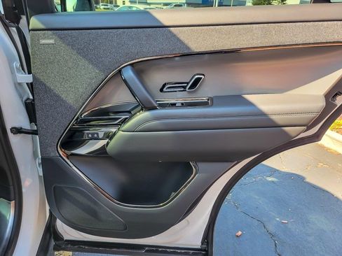 Used 2023 Land Rover Range Rover Sport SE image 22