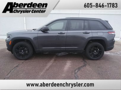 Used 2022 Jeep Grand Cherokee Altitude