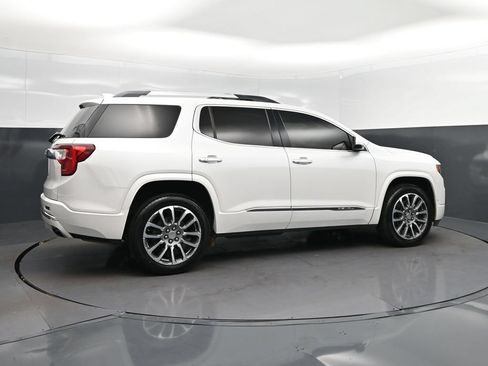 Used 2021 GMC Acadia Denali w/ Denali Technology Package FWD image 8