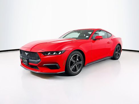 Used 2024 Ford Mustang Premium image 3