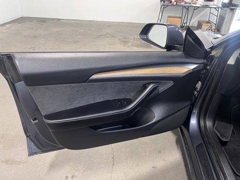 Used 2022 Tesla Model 3 Performance image 24