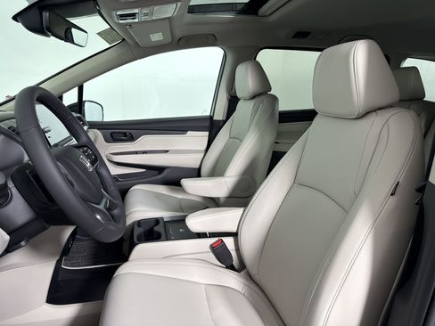 New 2026 Honda Odyssey EX-L image 4