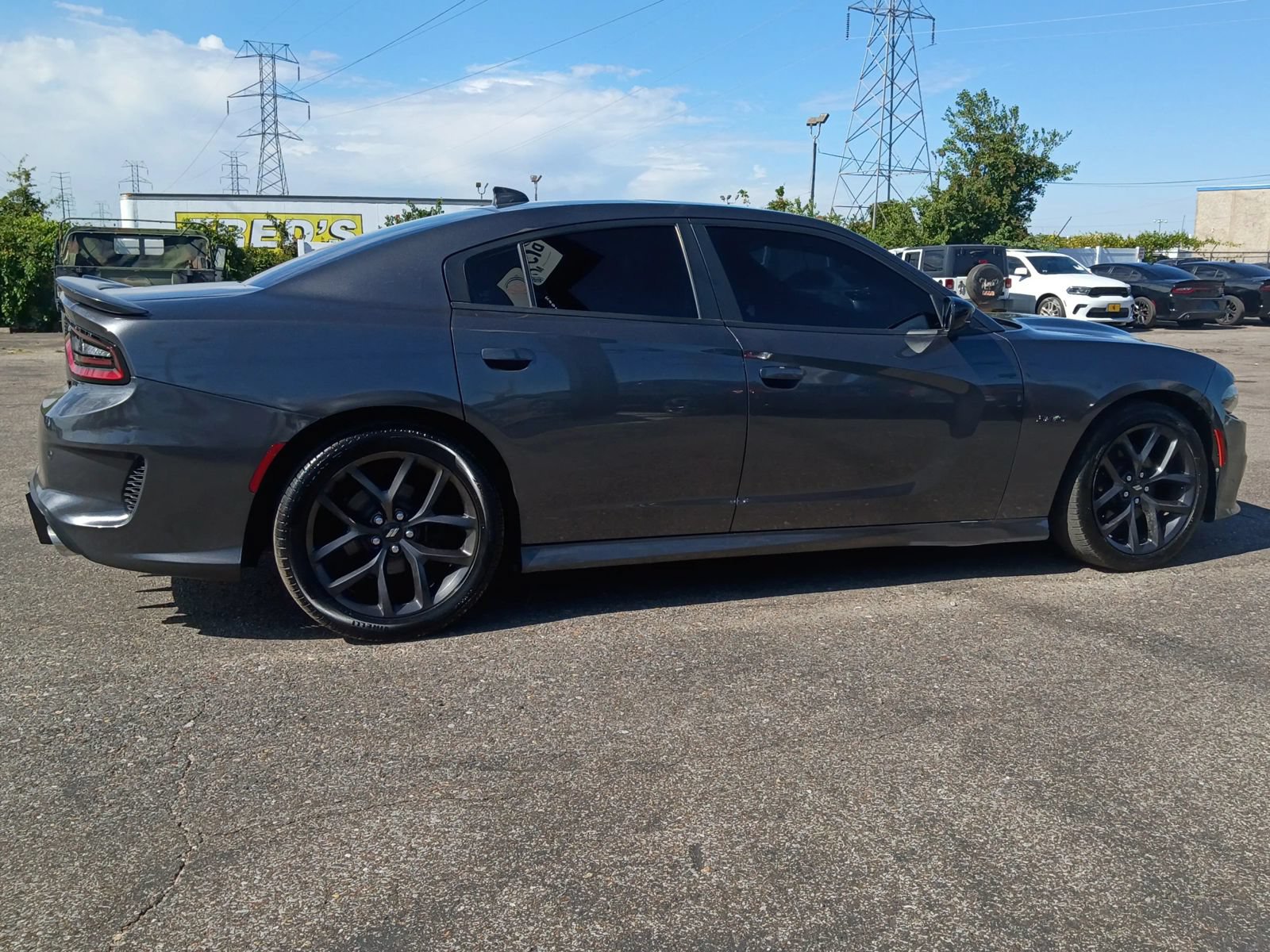 Used 2019 Dodge Charger R/T w/ Blacktop Package RWD image 17