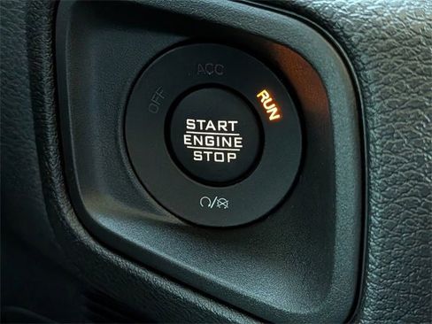 New 2025 Jeep Gladiator Sport image 29