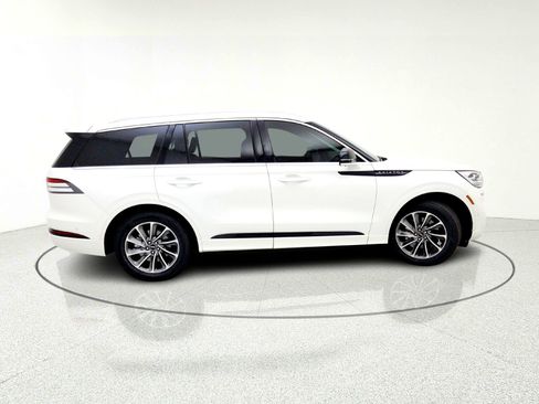 Used 2020 Lincoln Aviator Grand Touring w/ Equipment Group 301A image 9