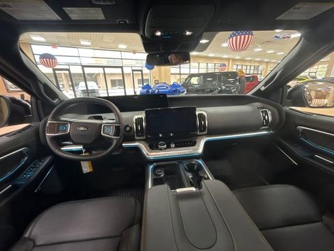 New 2026 Ford Expedition Tremor image 16