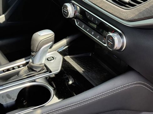 New 2025 Nissan Altima 2.5 SL image 14