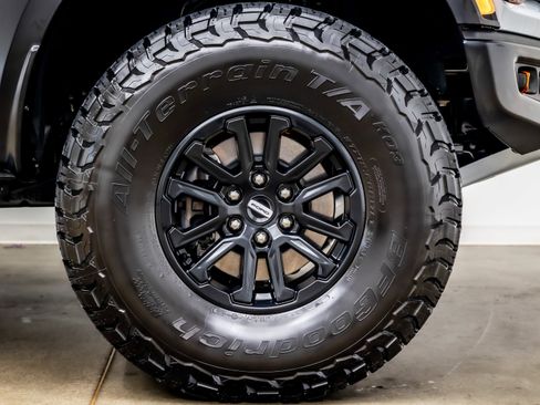 Used 2025 Ford F150 Raptor AWD/4WD image 39