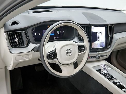 Certified 2024 Volvo XC60 T8 Ultimate w/ Protection Package Premier image 14