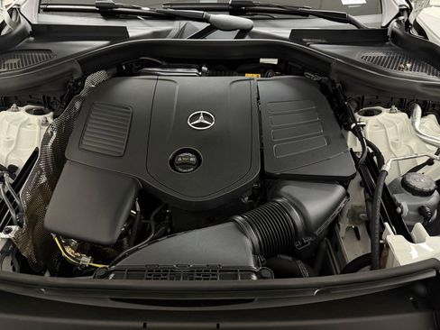 Used 2025 Mercedes-Benz GLC 300 image 37