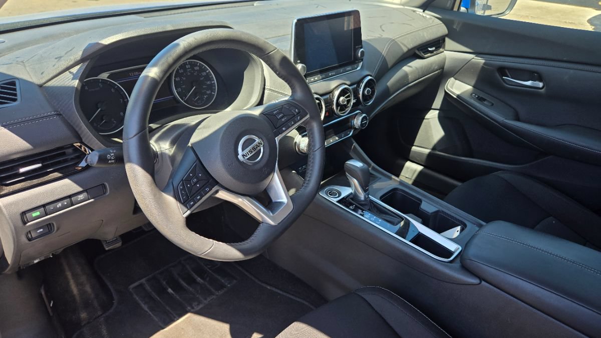 Used 2021 Nissan Sentra SV FWD image 3