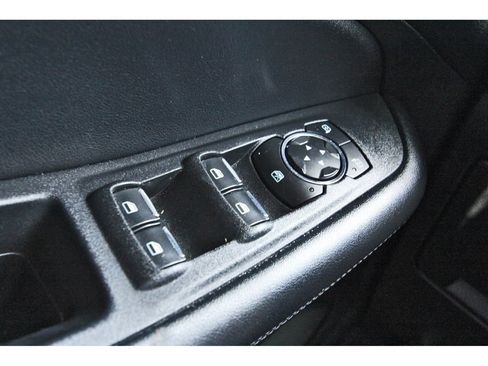 Used 2022 Ford Edge SE w/ Black Appearance Package AWD/4WD image 19
