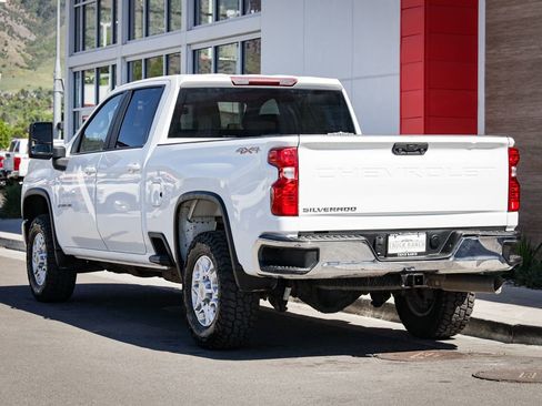Used 2021 Chevrolet Silverado 2500 LT w/ Fleet Comfort Package AWD/4WD image 6